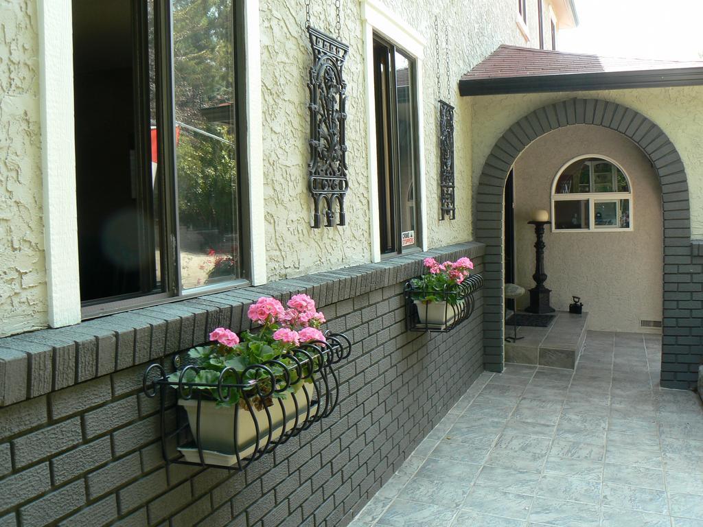 A Touch Of English B&B Kelowna Exteriér fotografie