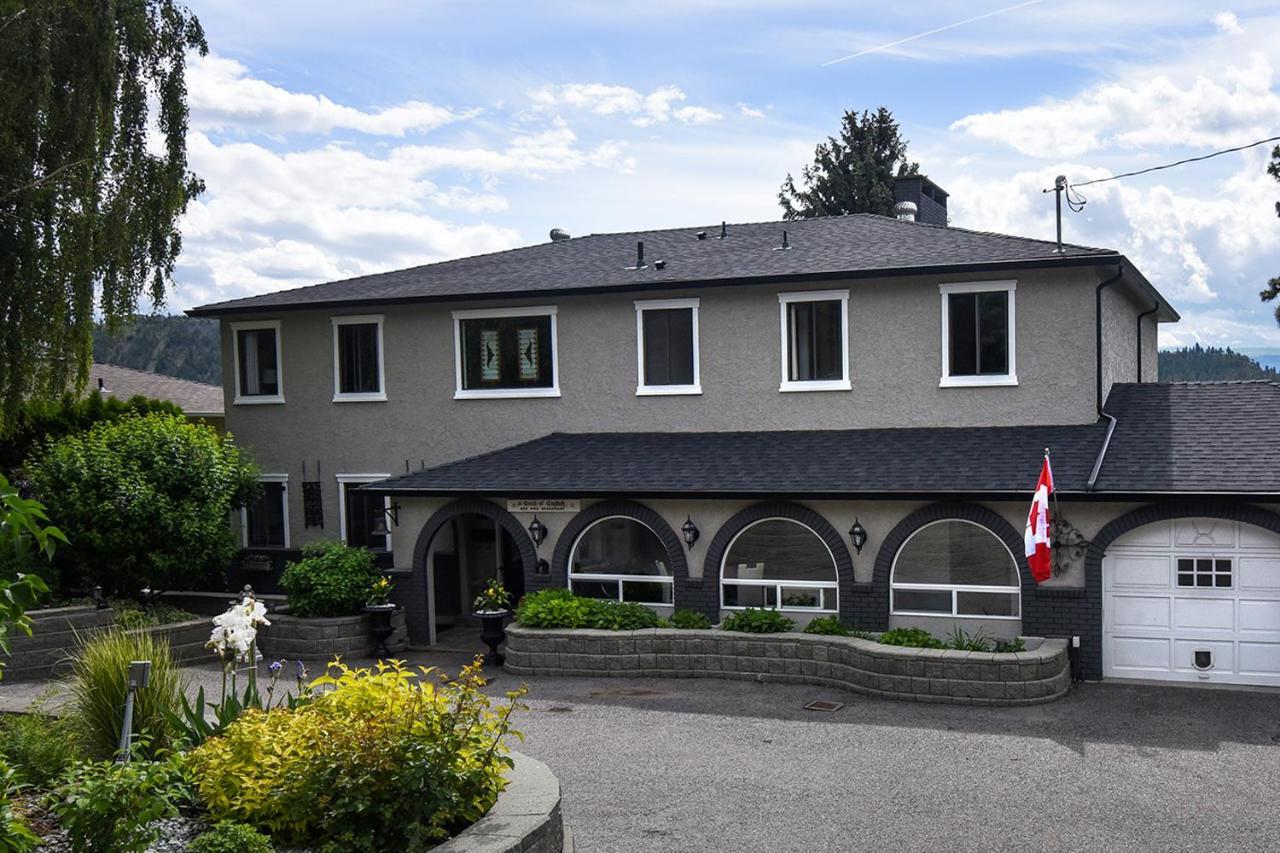 A Touch Of English B&B Kelowna Exteriér fotografie