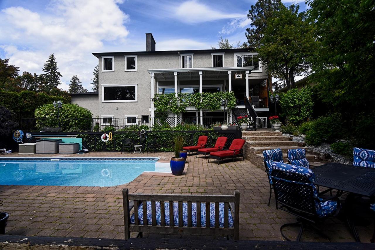 A Touch Of English B&B Kelowna Exteriér fotografie
